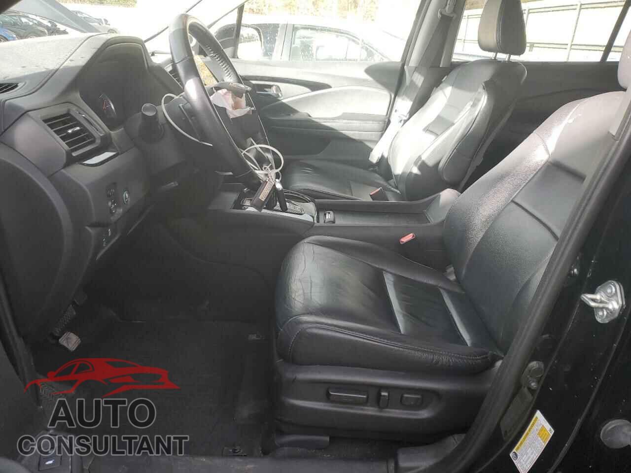 HONDA PILOT 2019 - 5FNYF6H66KB024160