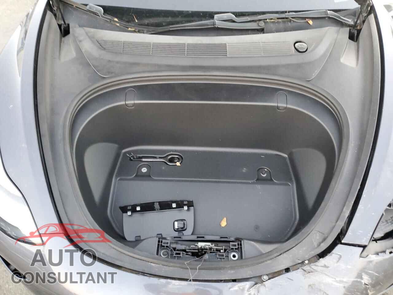 TESLA MODEL 3 2019 - 5YJ3E1EA7KF424706