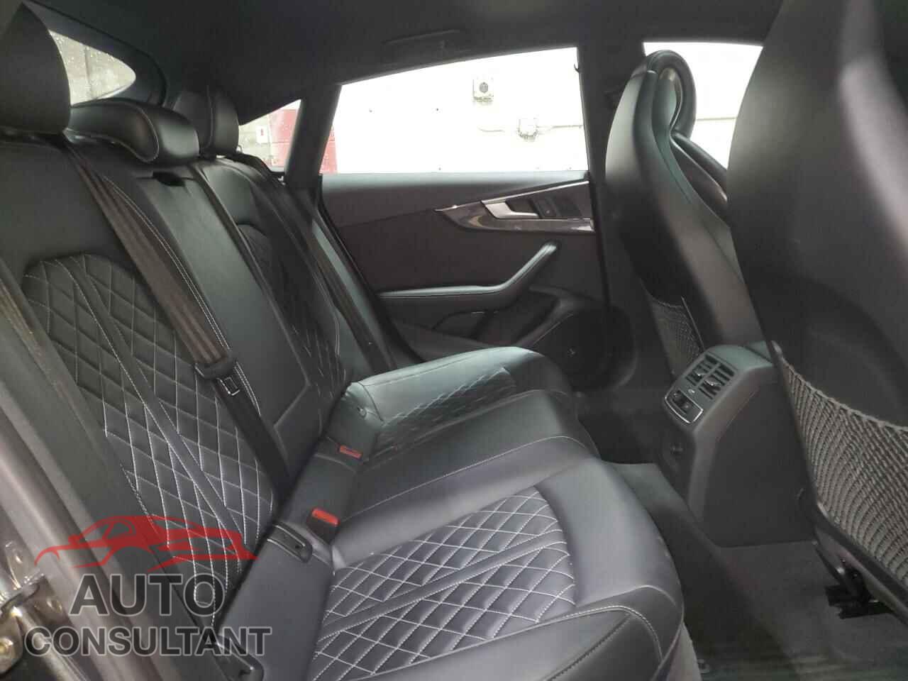 AUDI S5/RS5 2018 - WAUC4CF52JA087382