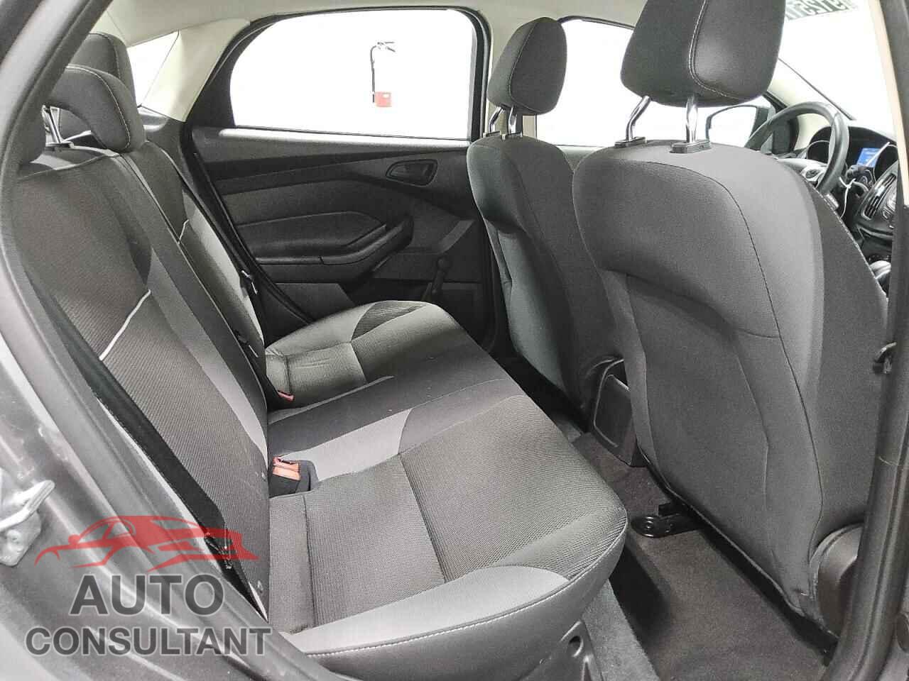 FORD FOCUS 2014 - 1FADP3E29EL374773