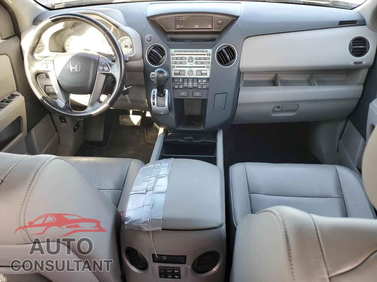 HONDA PILOT 2011 - 5FNYF4H63BB012276