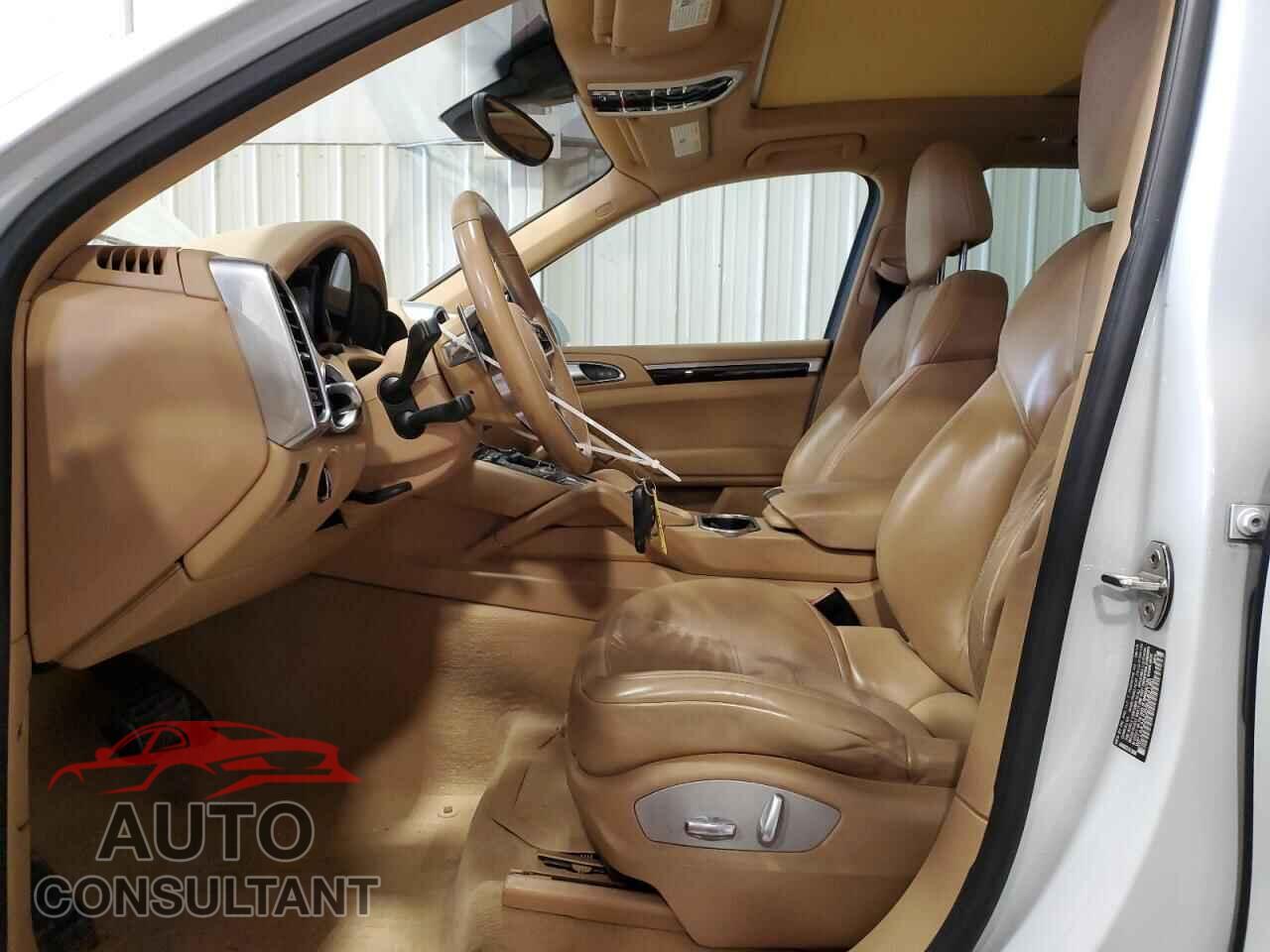PORSCHE CAYENNE 2017 - WP1AA2A22HKA82180