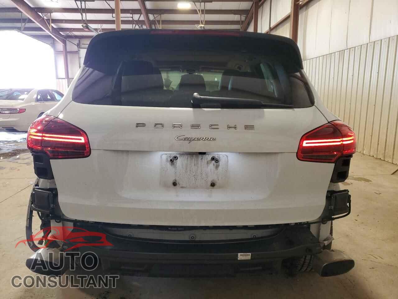 PORSCHE CAYENNE 2017 - WP1AA2A22HKA82180