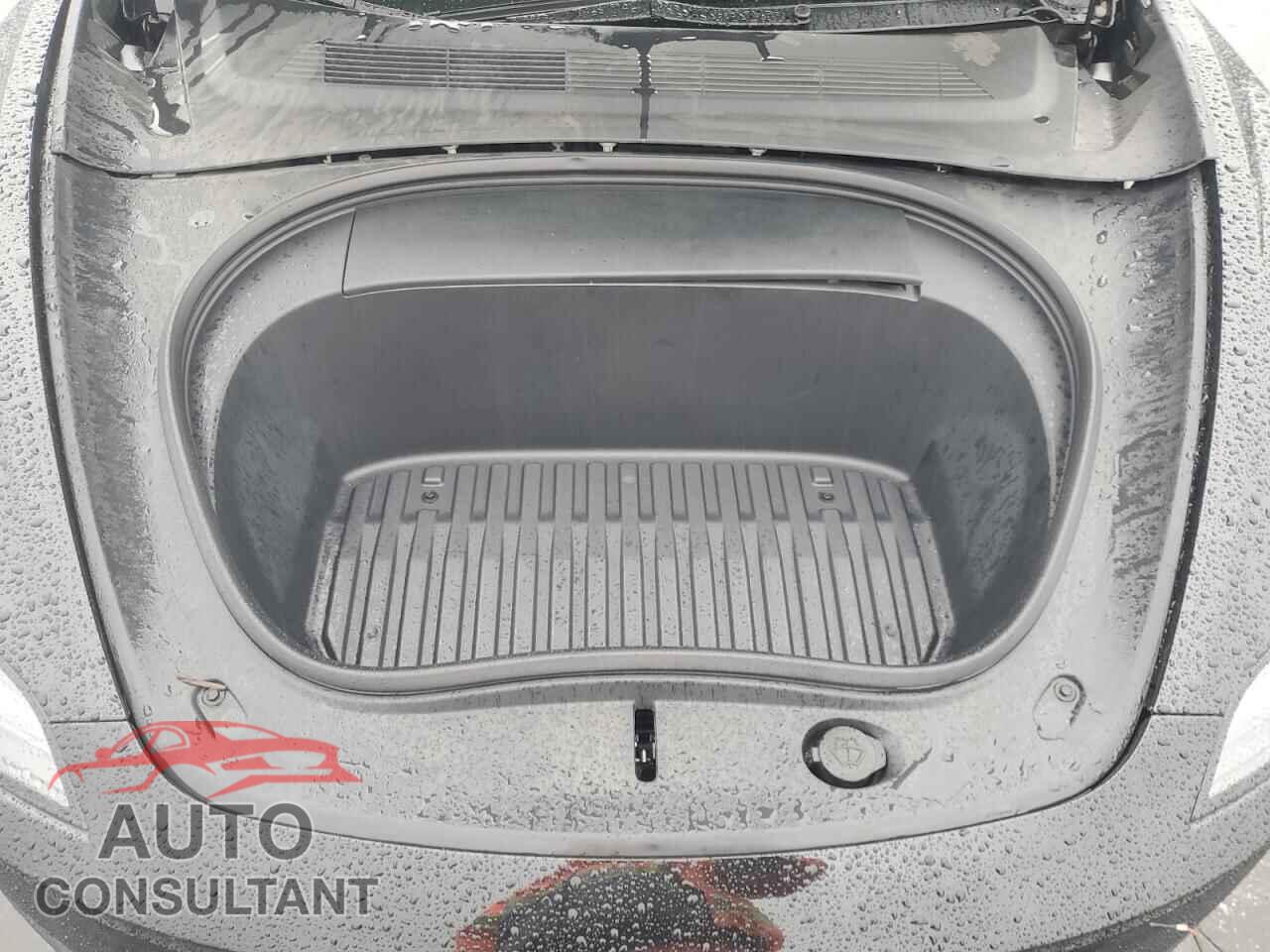 TESLA MODEL 3 2024 - 5YJ3E1EB7RF718402