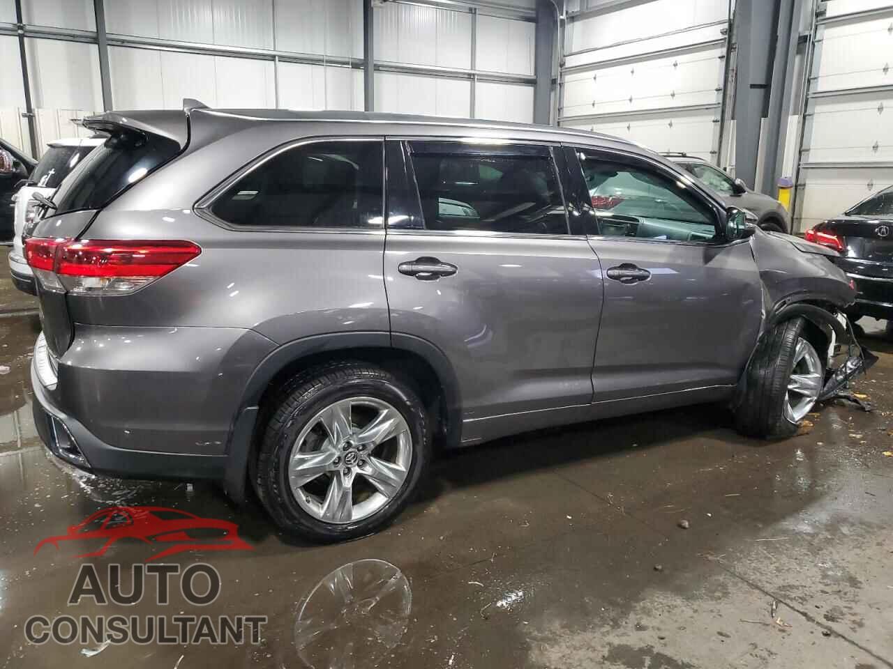 TOYOTA HIGHLANDER 2018 - 5TDDZRFH2JS878701