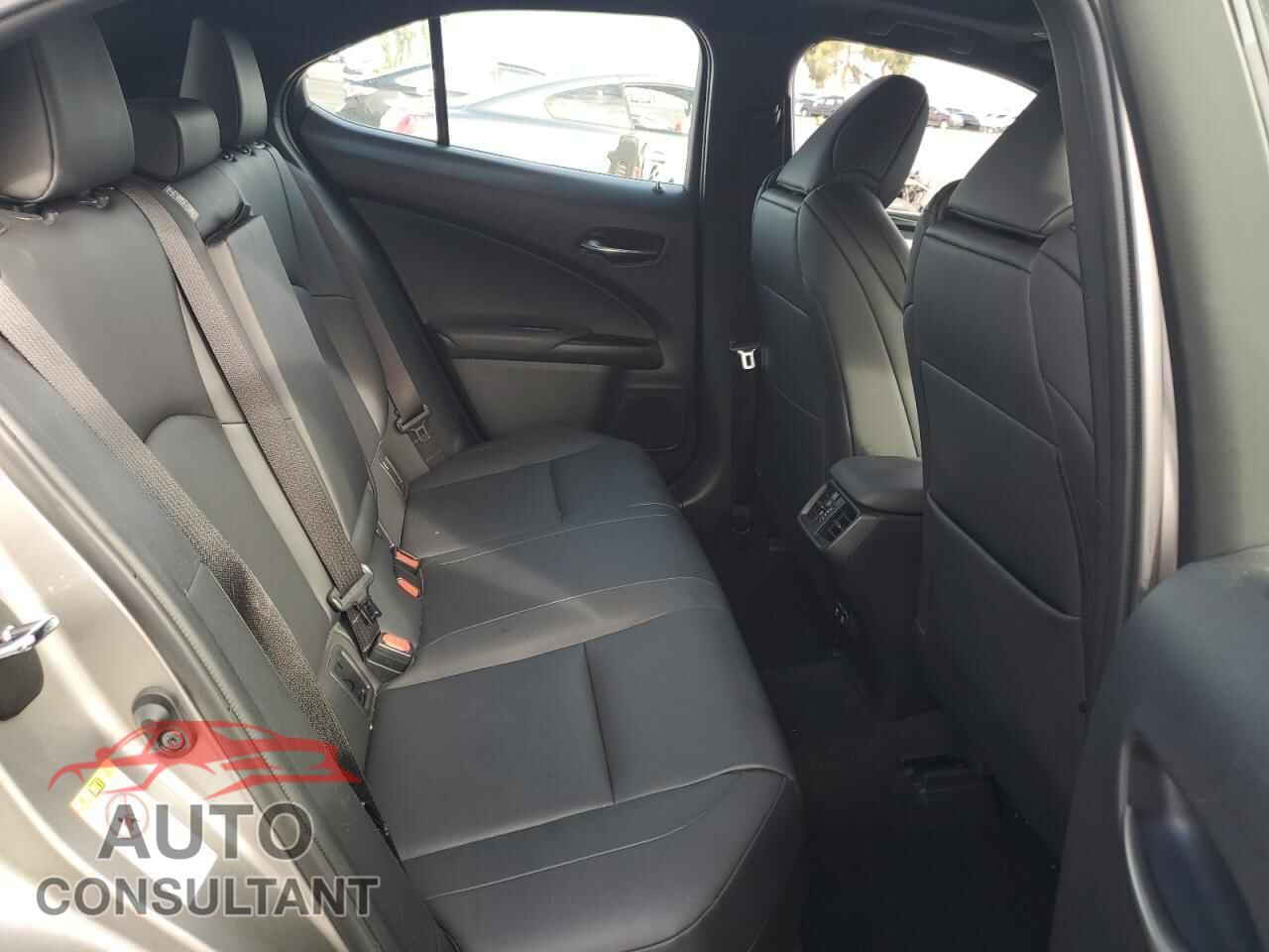 LEXUS UX 200 2019 - JTHY3JBH3K2013043