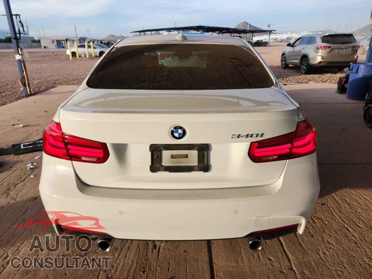 BMW 3 SERIES 2016 - WBA8B3C52GK383246