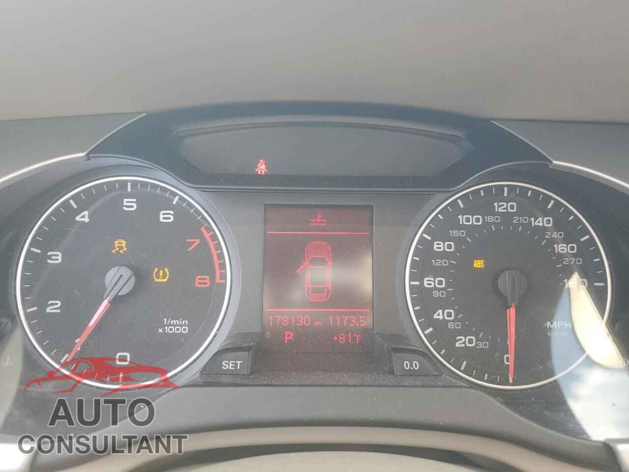AUDI A4 2011 - WAUEFAFL9BN040138