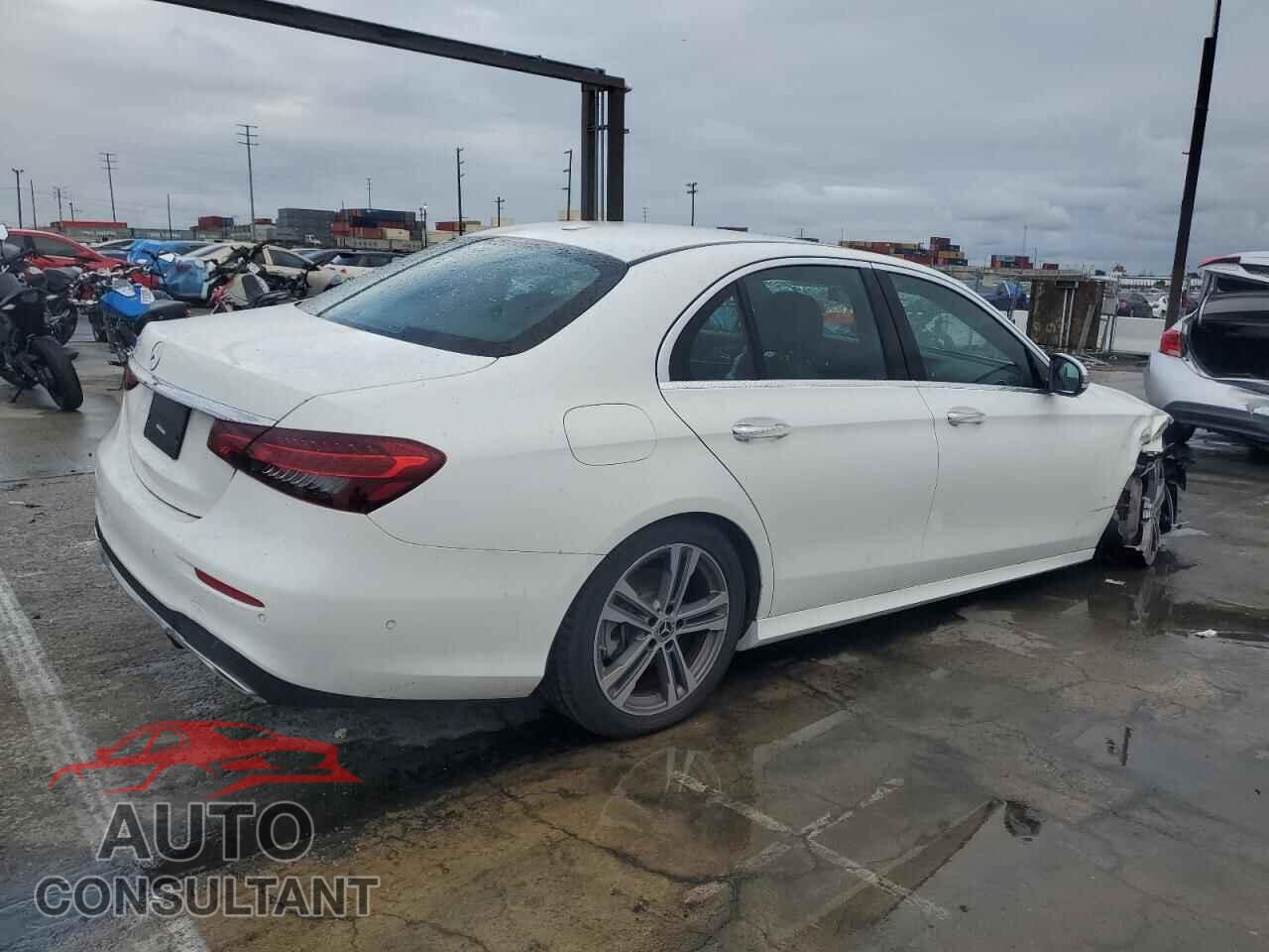 MERCEDES-BENZ E-CLASS 2022 - W1KZF8DB7NB093441