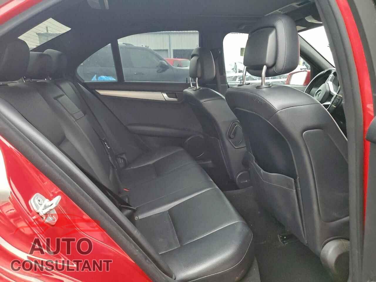 MERCEDES-BENZ C-CLASS 2013 - WDDGF4HBXDR287221