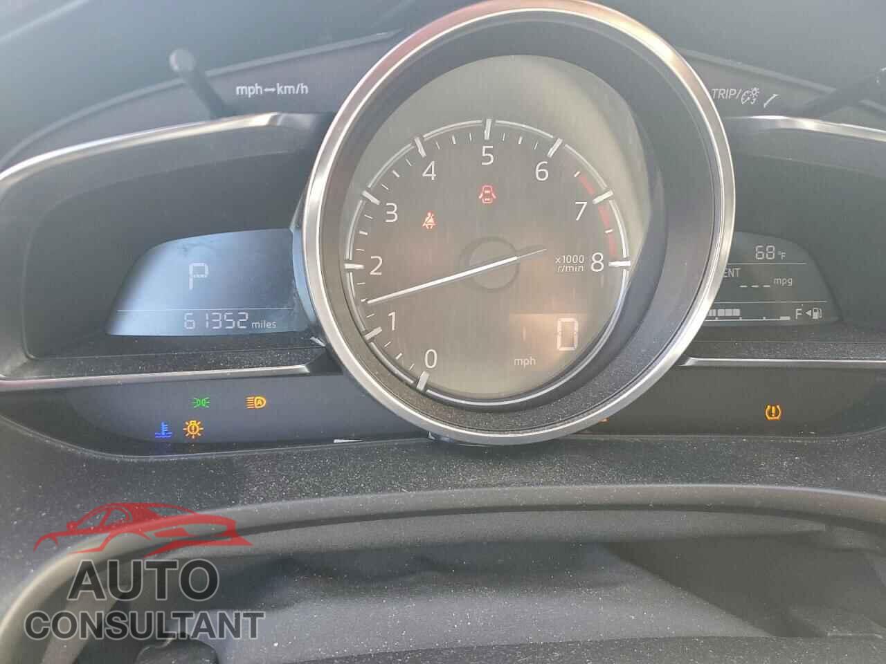MAZDA 3 2018 - 3MZBN1W30JM160117