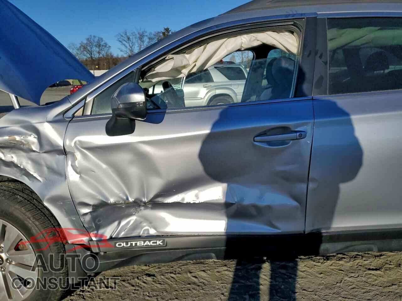 SUBARU OUTBACK 2018 - 4S4BSAFC4J3246345