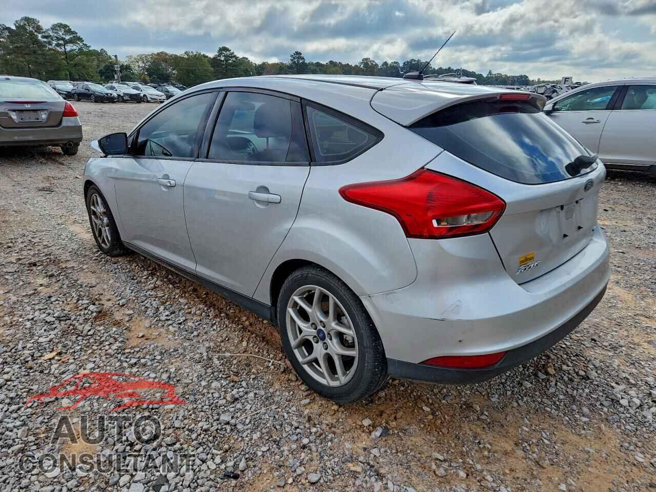 FORD FOCUS 2015 - 1FADP3K22FL302898