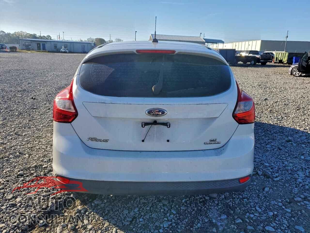 FORD FOCUS 2014 - 1FADP3K26EL119678