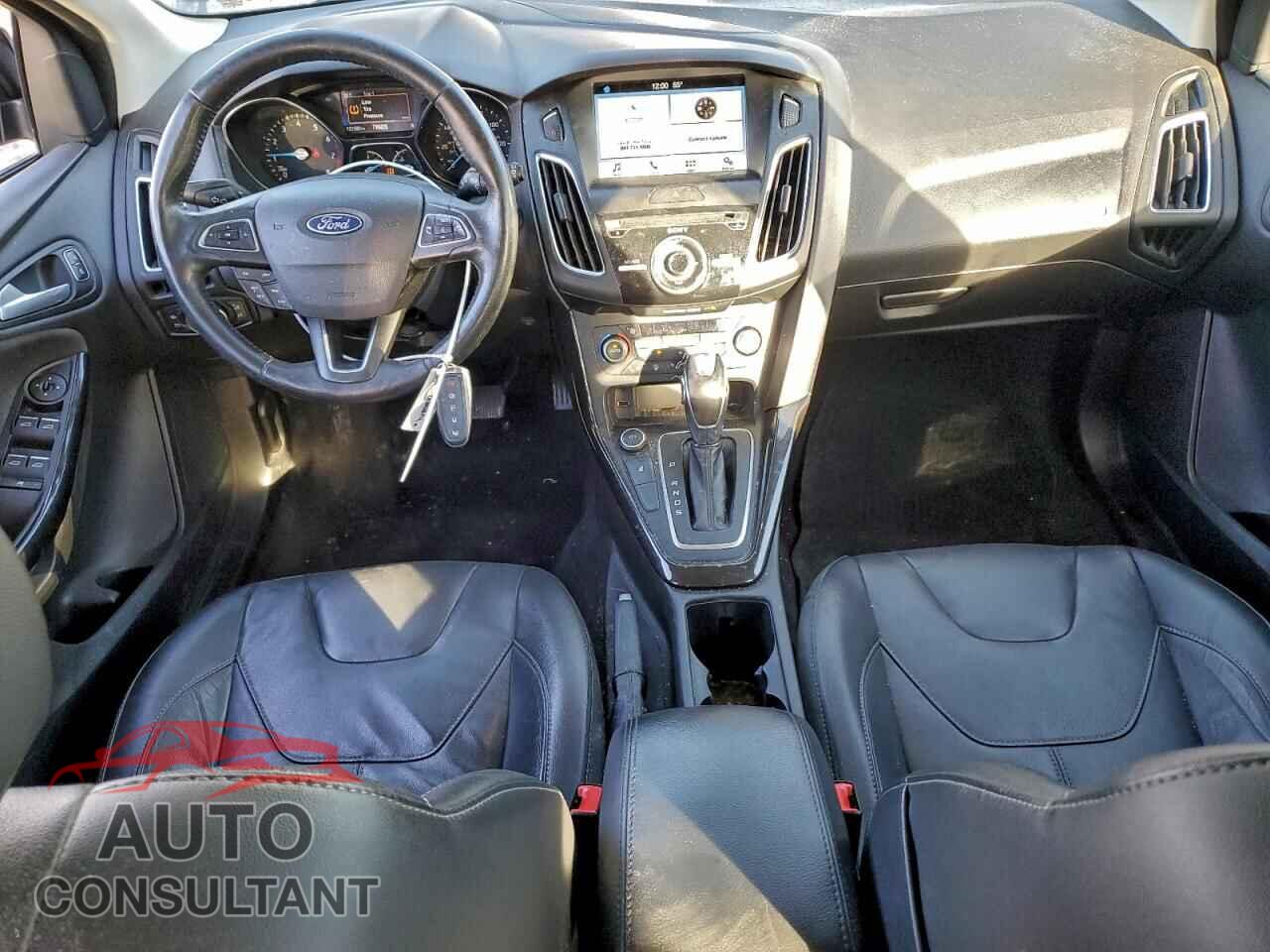 FORD FOCUS 2017 - 1FADP3N20HL219050