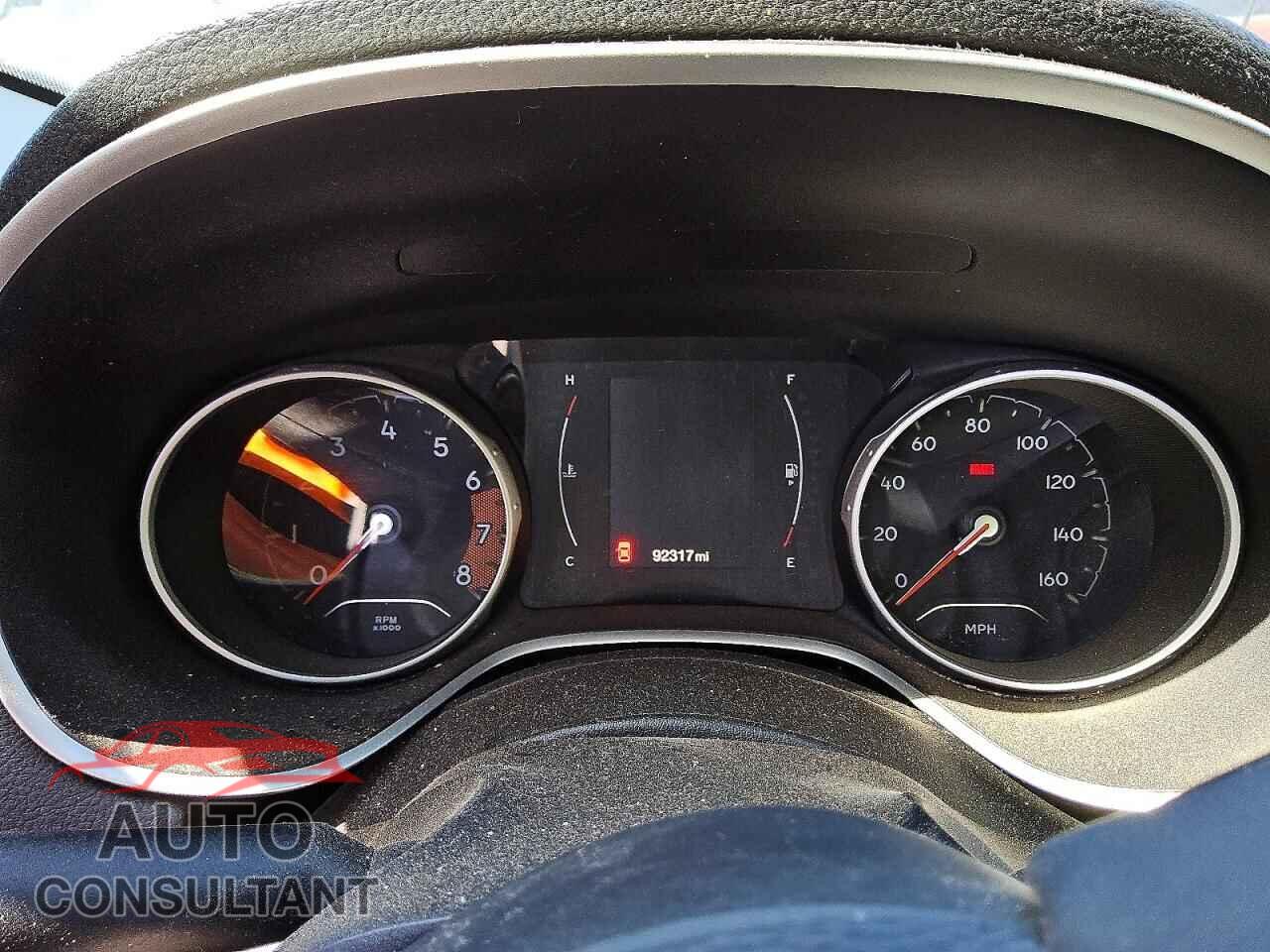 JEEP COMPASS 2021 - 3C4NJDBB8MT584360