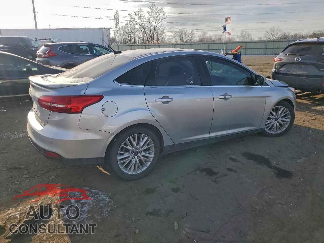 FORD FOCUS 2015 - 1FADP3J26FL355458