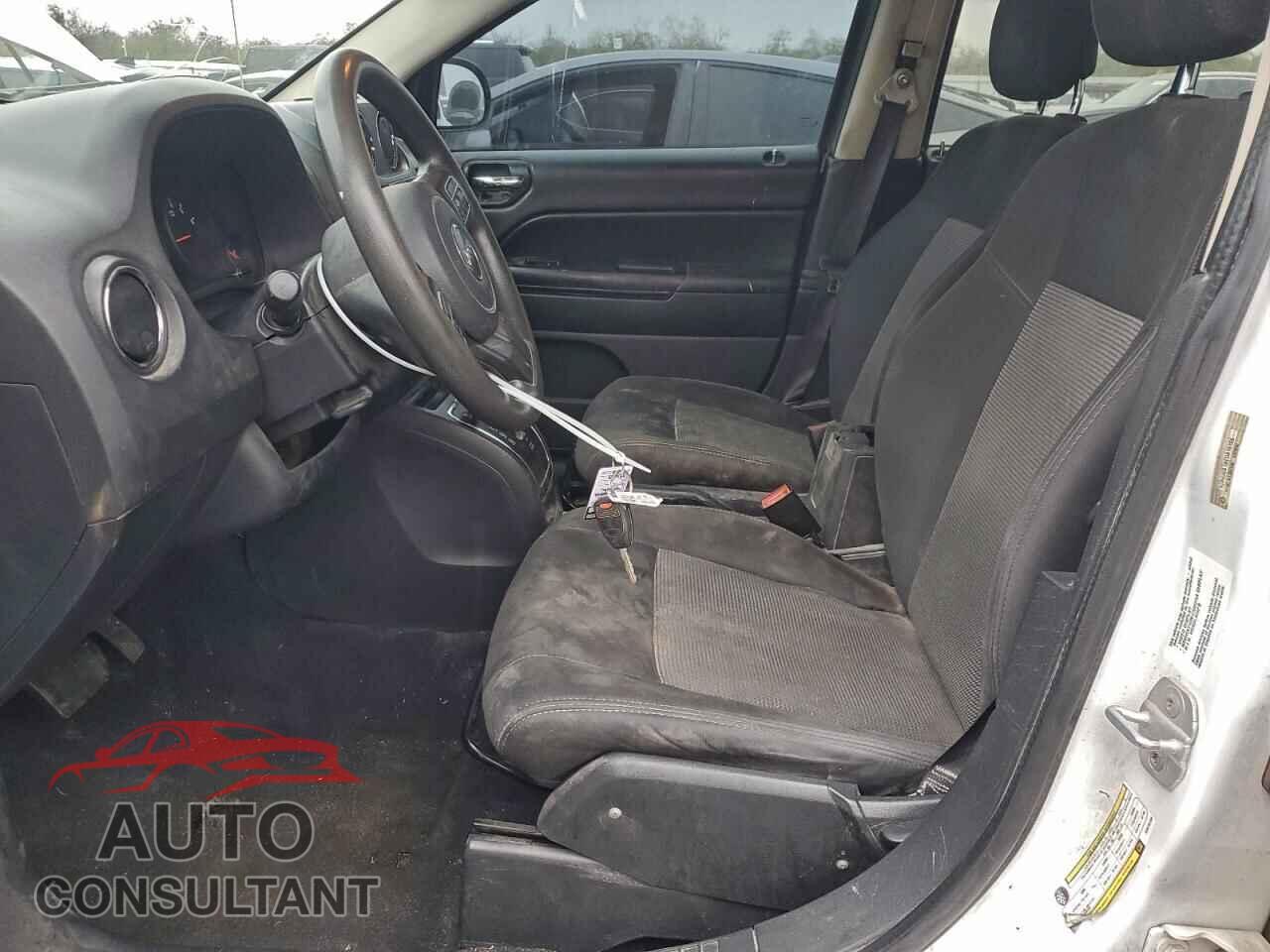 JEEP COMPASS 2012 - 1C4NJCBA8CD618156
