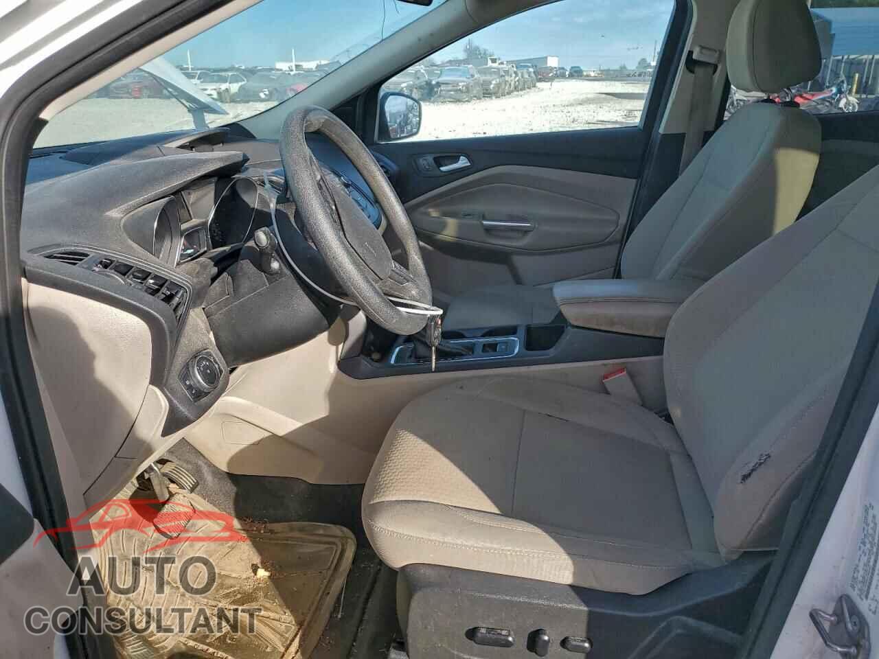 FORD ESCAPE 2017 - 1FMCU0G94HUB46441