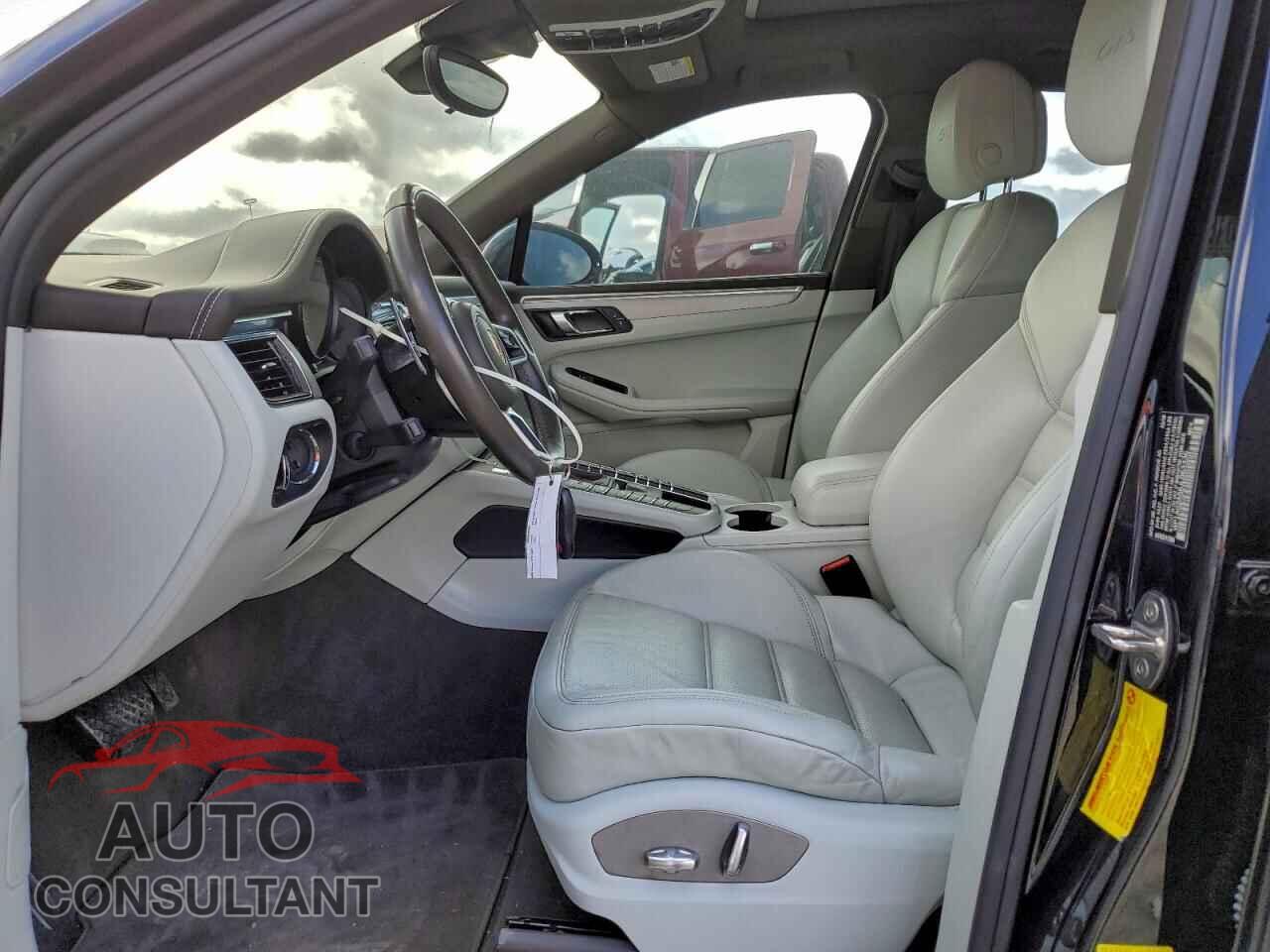 PORSCHE MACAN 2018 - WP1AG2A56JLB63336