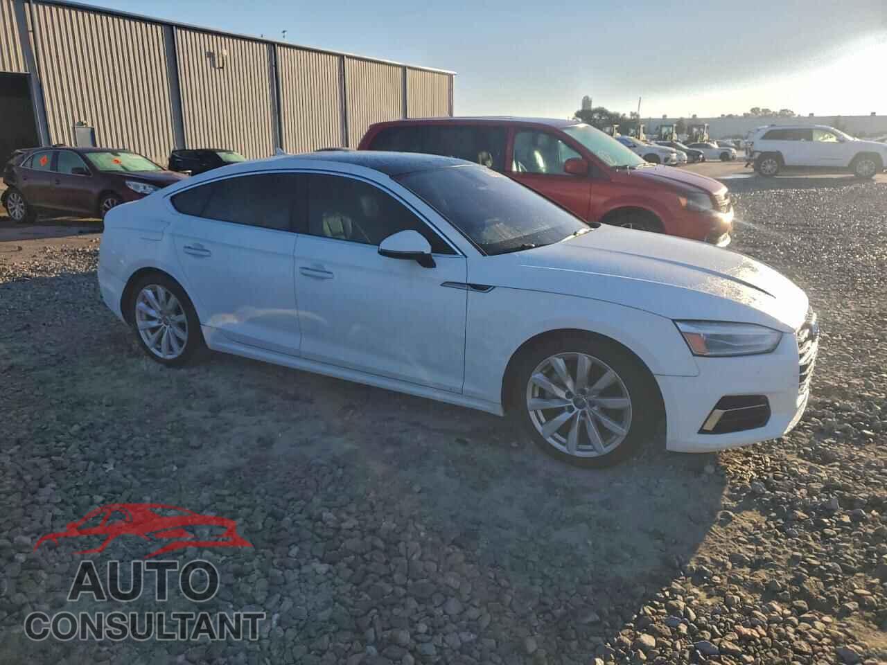 AUDI A5 2018 - WAUANCF52JA043645