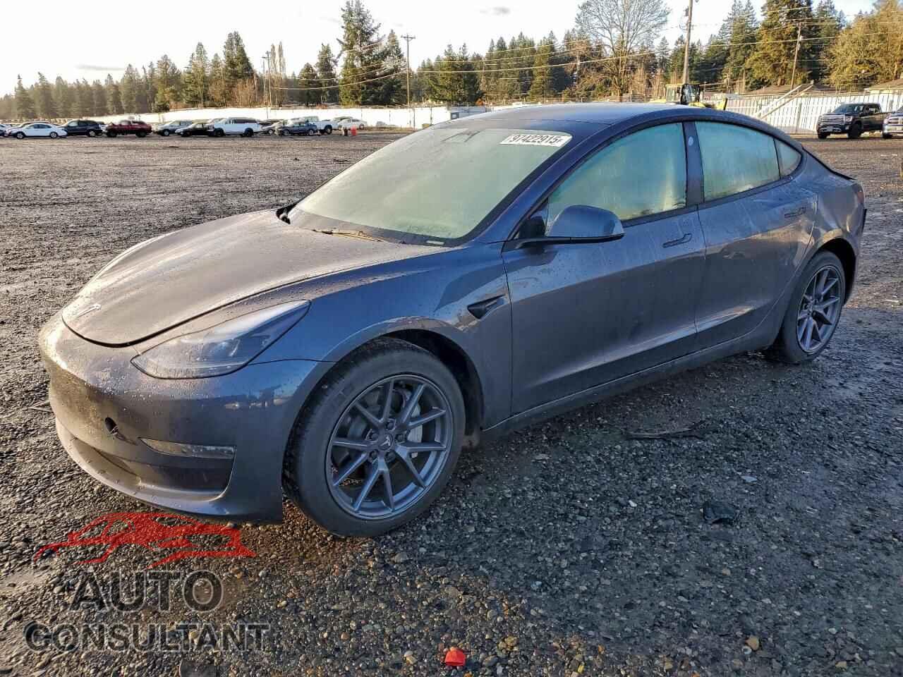 TESLA MODEL 3 2023 - 5YJ3E1EA5PF674937