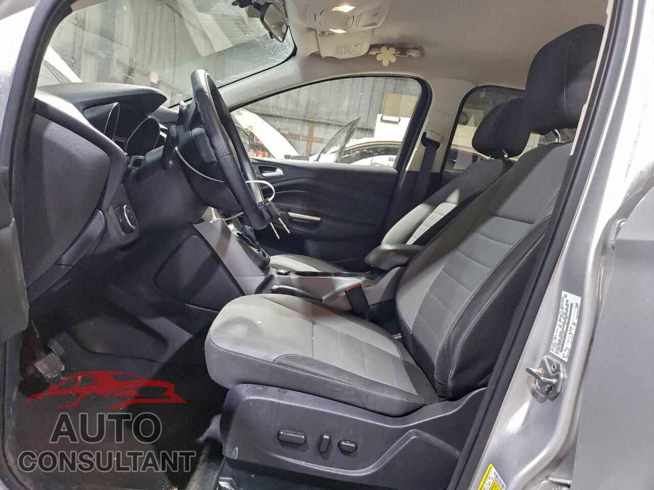 FORD ESCAPE 2016 - 1FMCU0GX2GUB70086