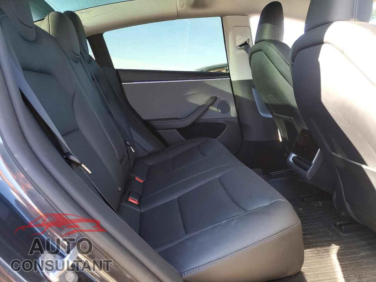 TESLA MODEL 3 2025 - 5YJ3E1EA5SF040830