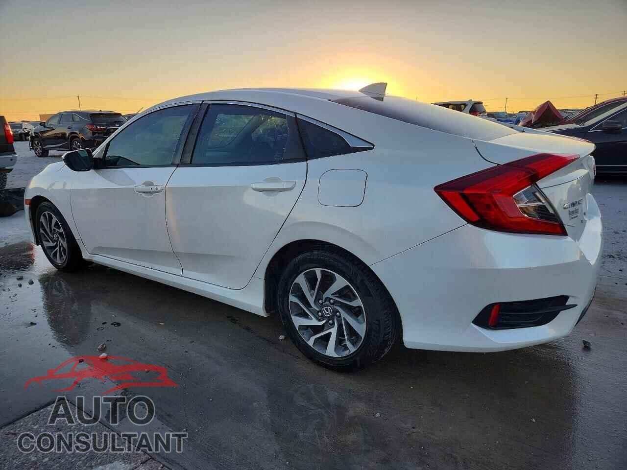 HONDA CIVIC 2018 - 19XFC2F72JE013519