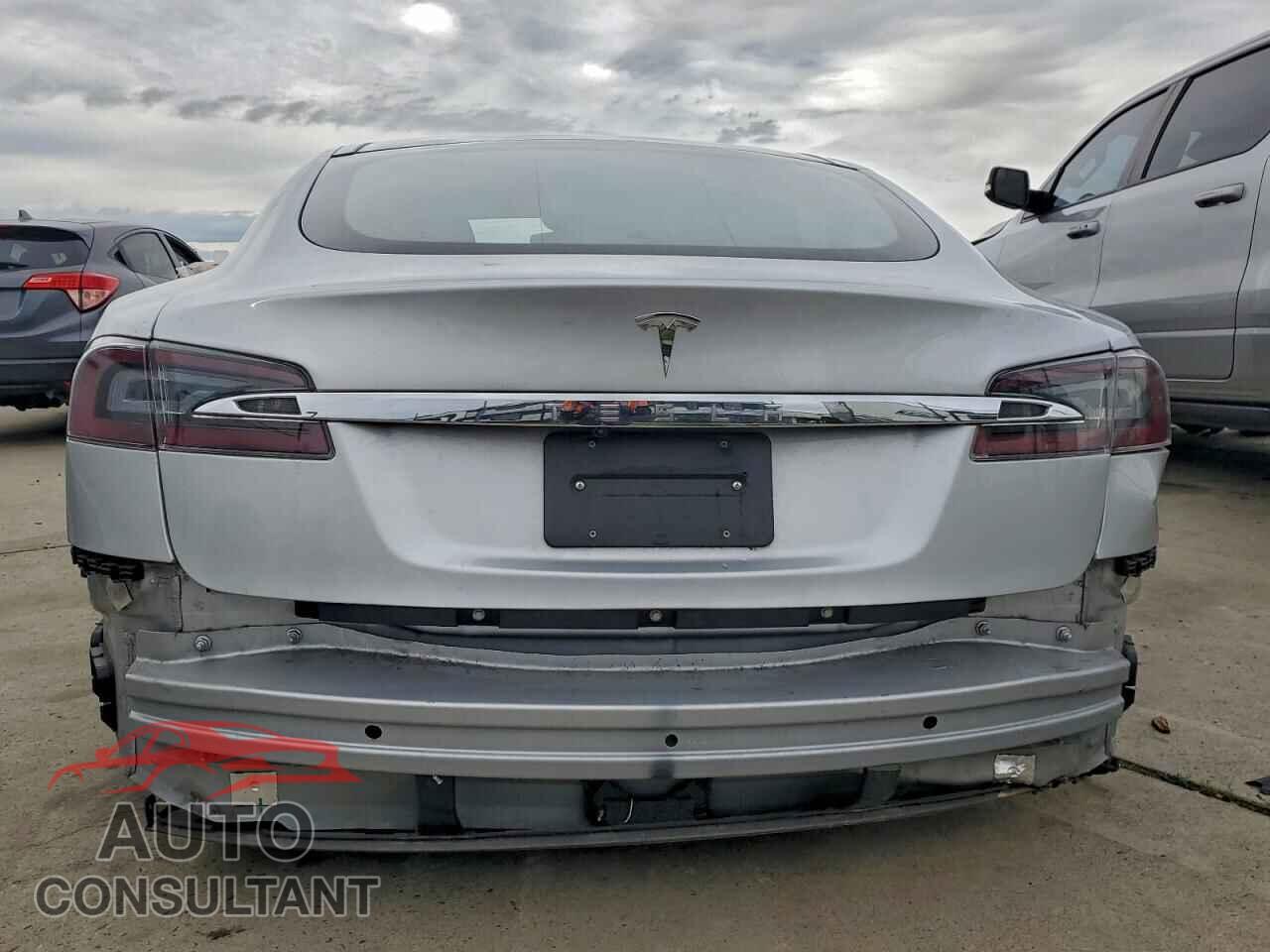 TESLA MODEL S 2016 - 5YJSA1E26GF150714