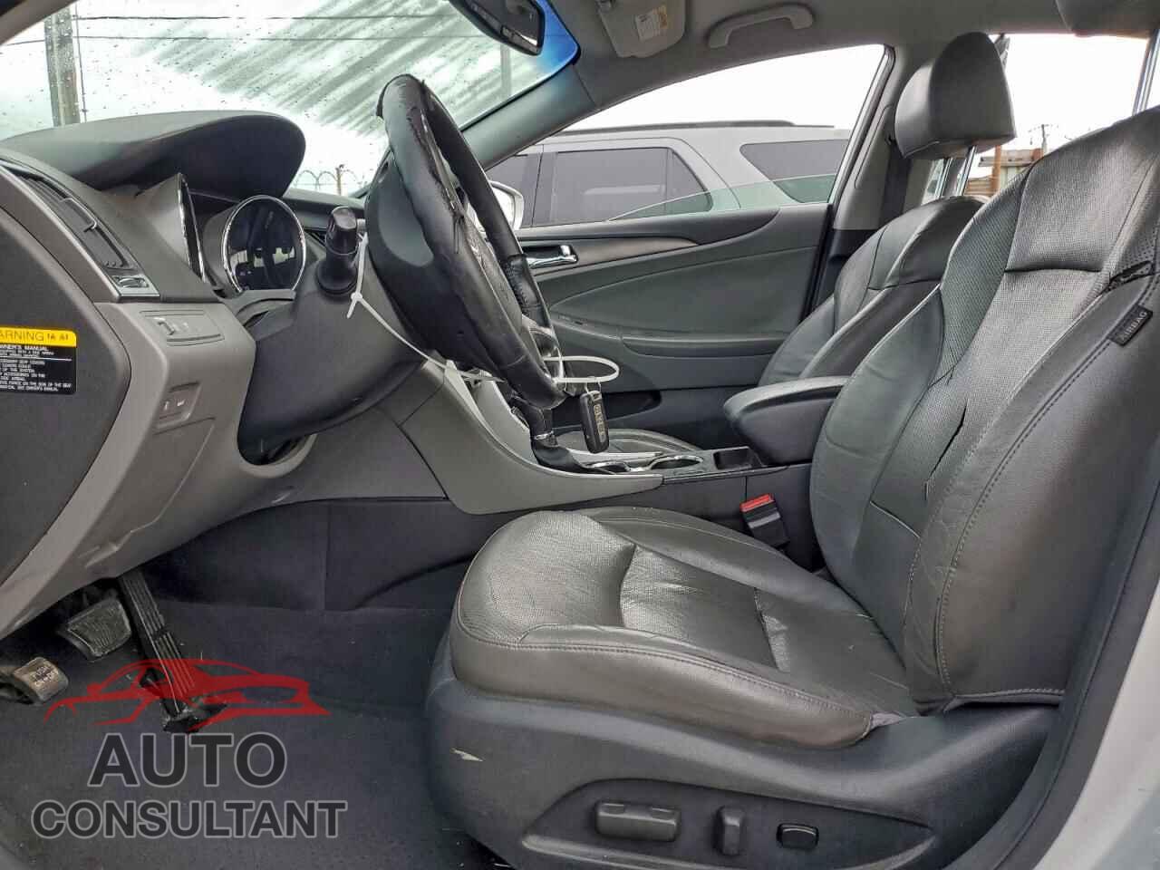 HYUNDAI SONATA 2013 - KMHEC4A48DA089284