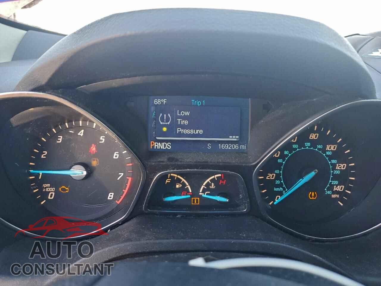 FORD ESCAPE 2015 - 1FMCU0G78FUC12114