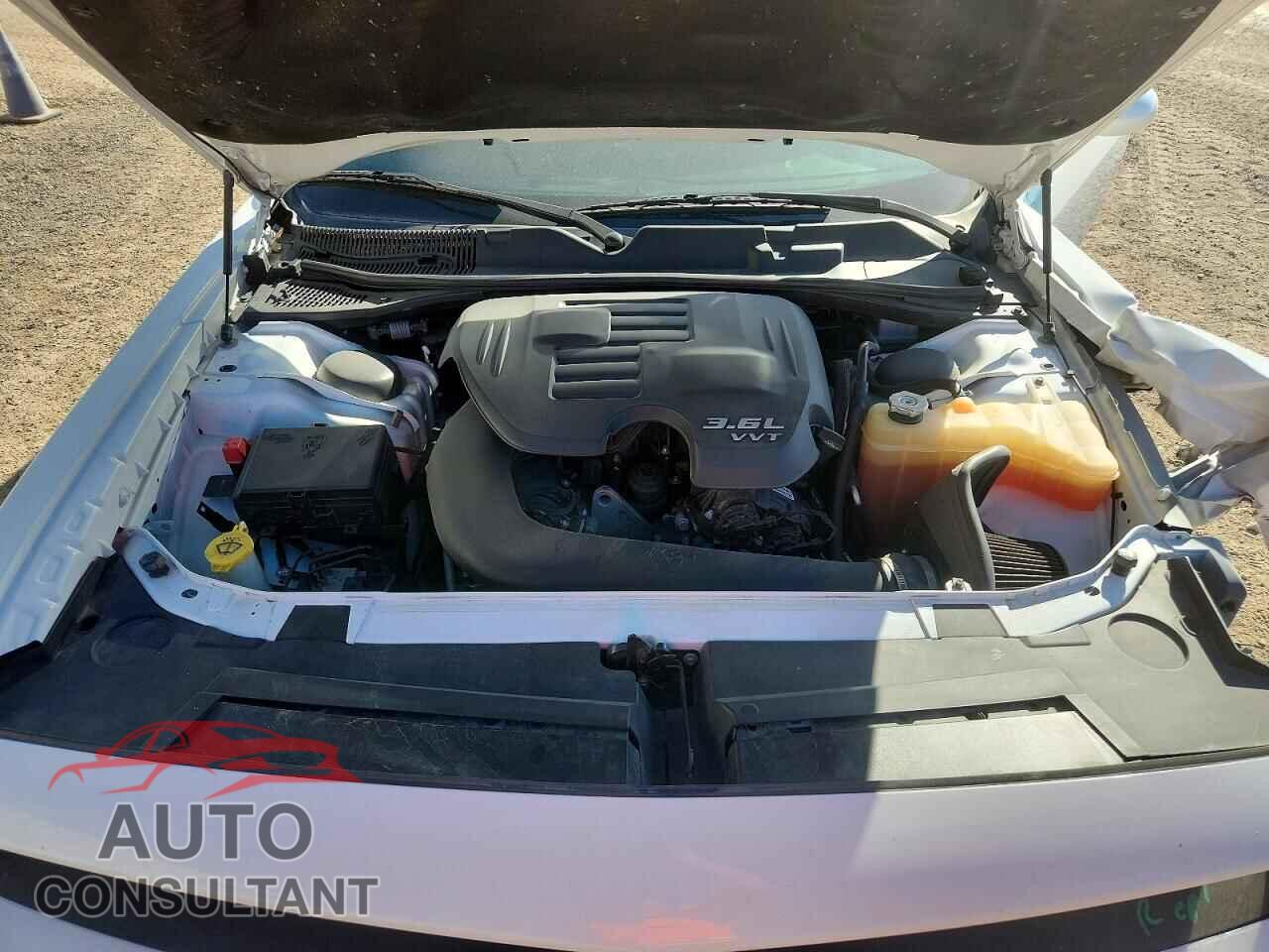 DODGE CHALLENGER 2018 - 2C3CDZGG1JH257016