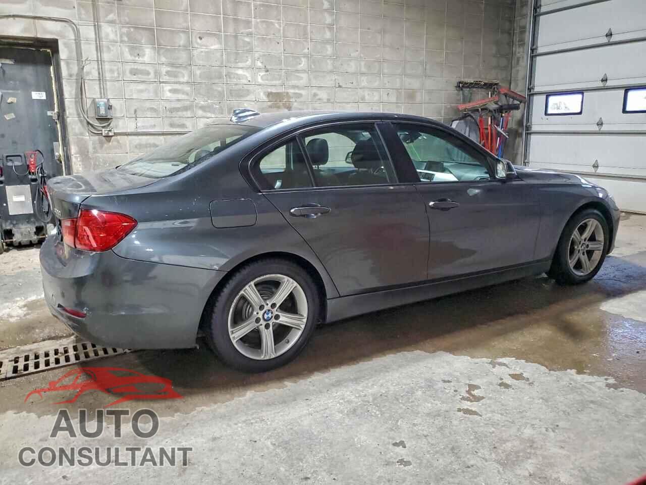 BMW 3 SERIES 2013 - WBA3B3G53DNR79657