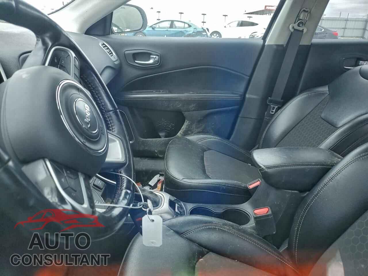 JEEP COMPASS 2020 - 3C4NJDBB9LT131833