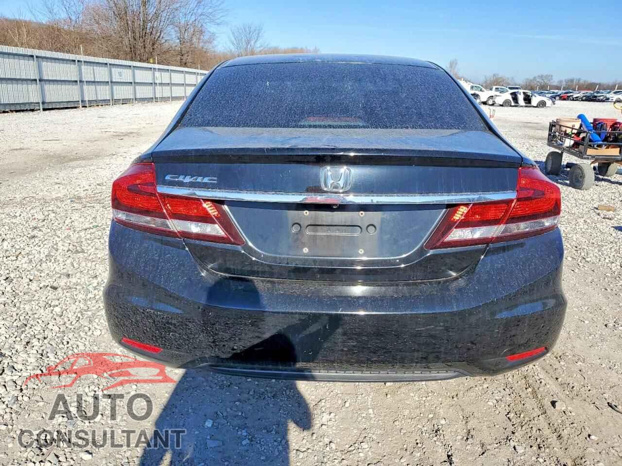 HONDA CIVIC 2013 - 2HGFB2F58DH573847