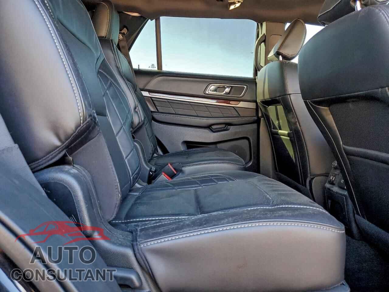 FORD EXPLORER 2018 - 1FM5K8HT9JGB31638