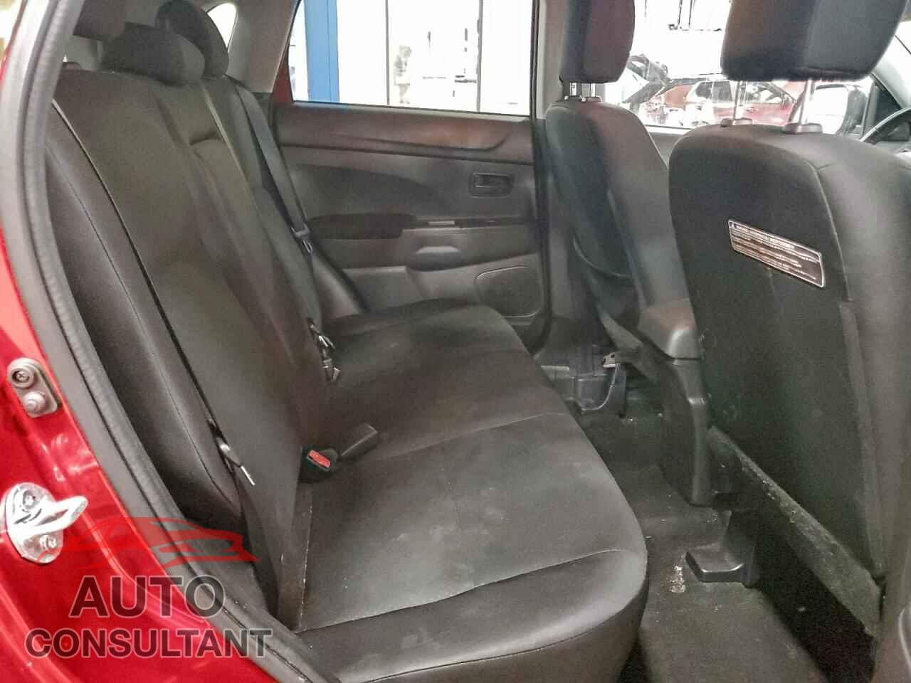MITSUBISHI OUTLANDER 2014 - 4A4AR3AU4EE022017