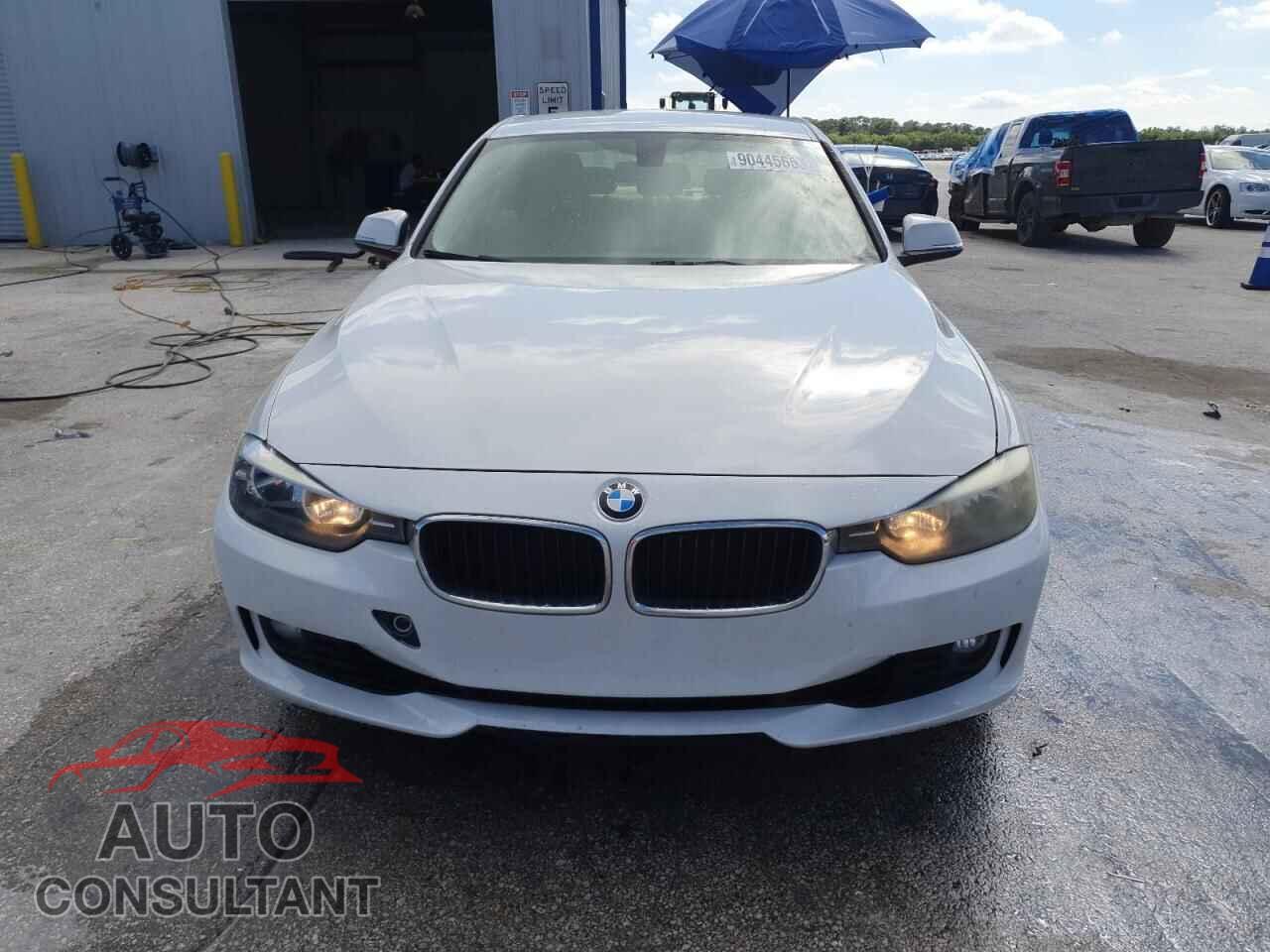 BMW 3 SERIES 2015 - WBA3A5C50FF607548