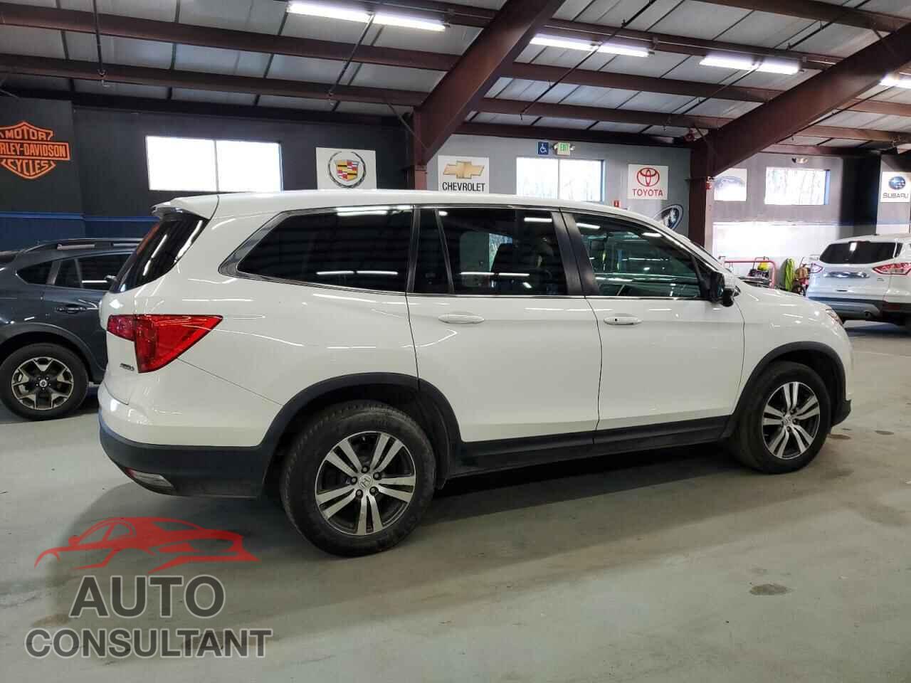 HONDA PILOT 2017 - 5FNYF6H84HB044305