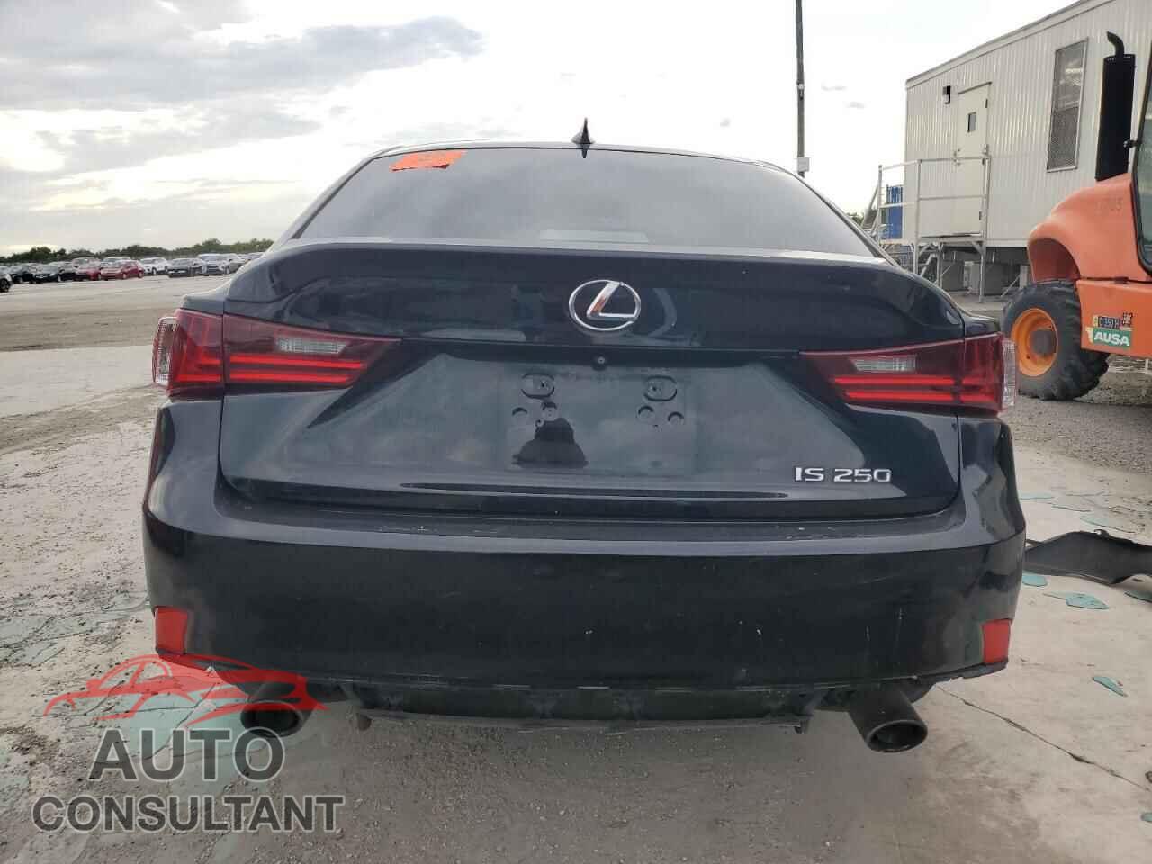 LEXUS IS 2015 - JTHBF1D29F5054495
