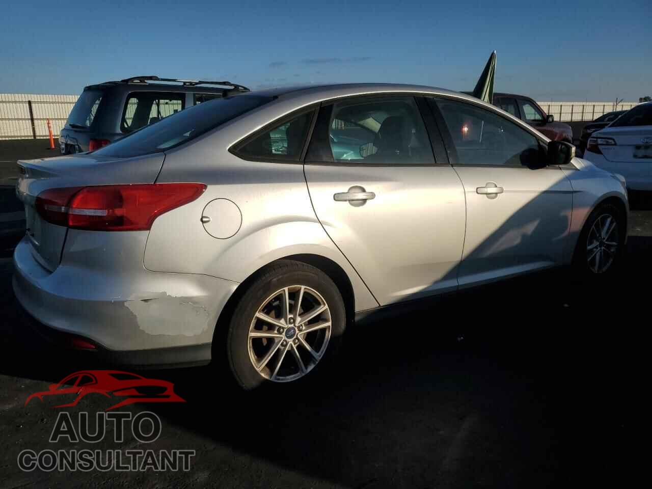 FORD FOCUS 2017 - 1FADP3F2XHL285622