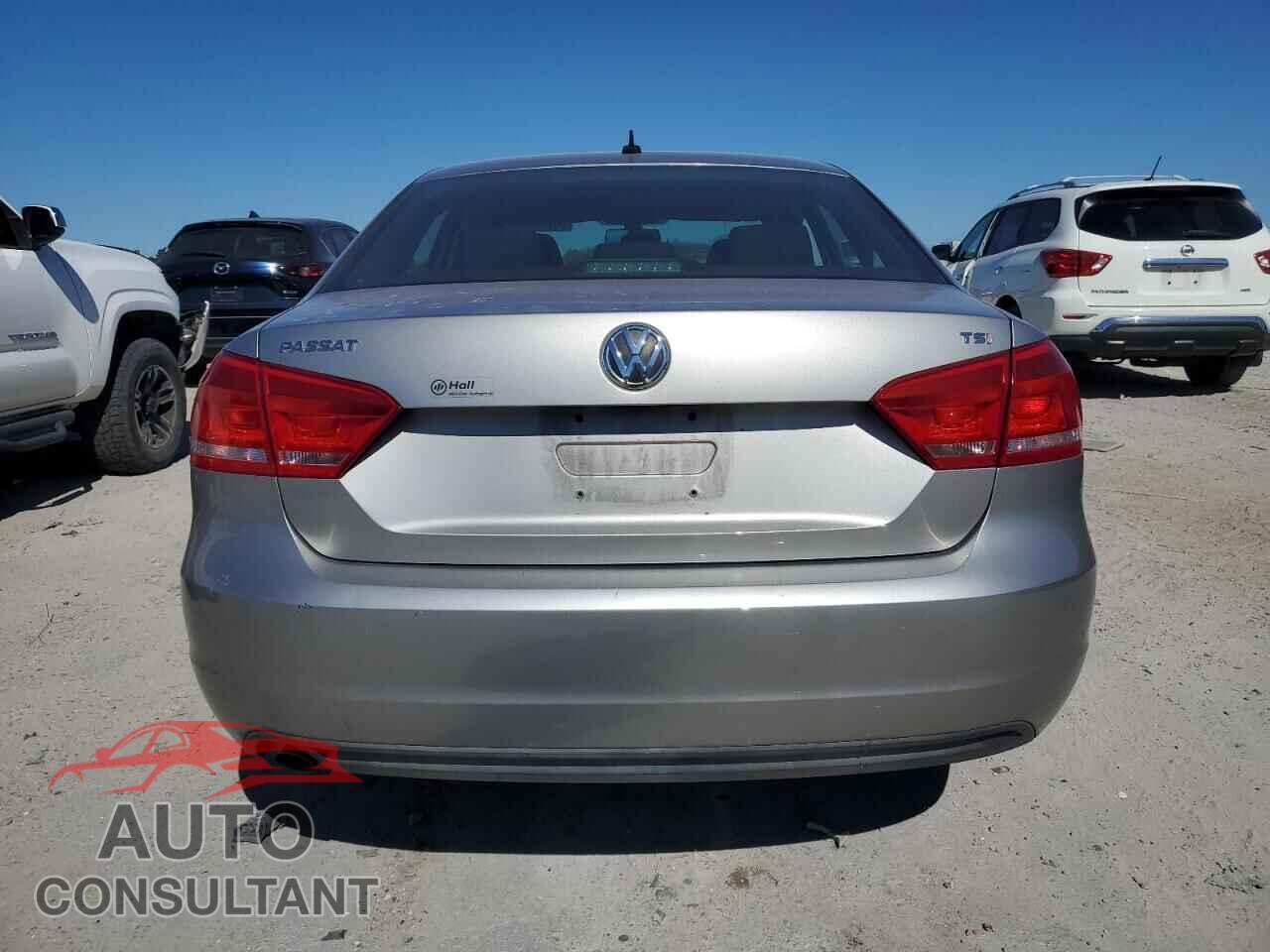 VOLKSWAGEN PASSAT 2014 - 1VWAT7A36EC105576