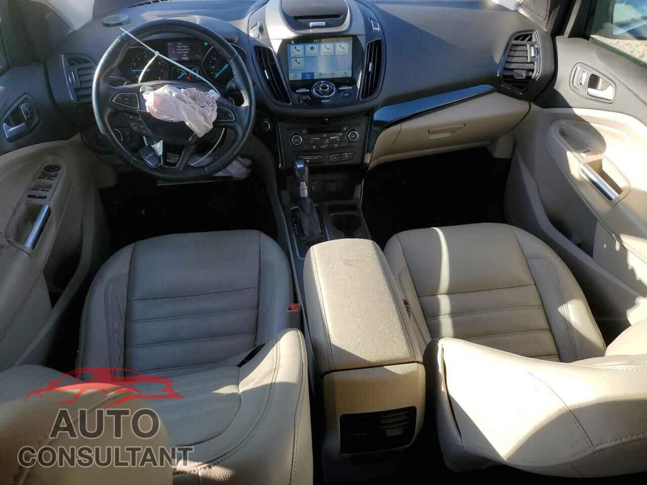 FORD ESCAPE 2017 - 1FMCU9JD3HUB91095