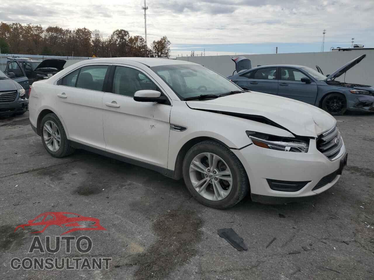 FORD TAURUS 2015 - 1FAHP2E83FG206220
