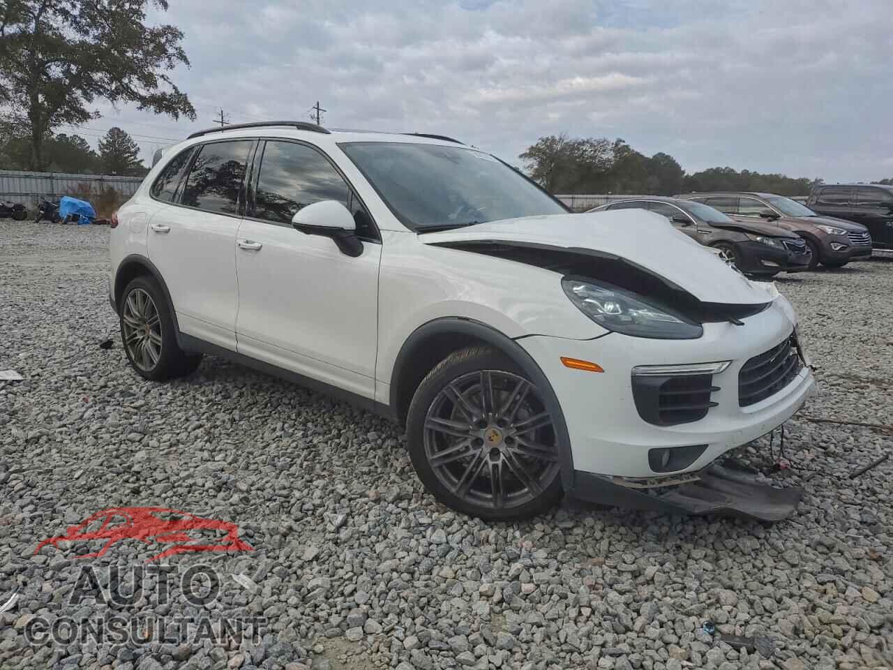 PORSCHE CAYENNE 2017 - WP1AB2A23HLA51205