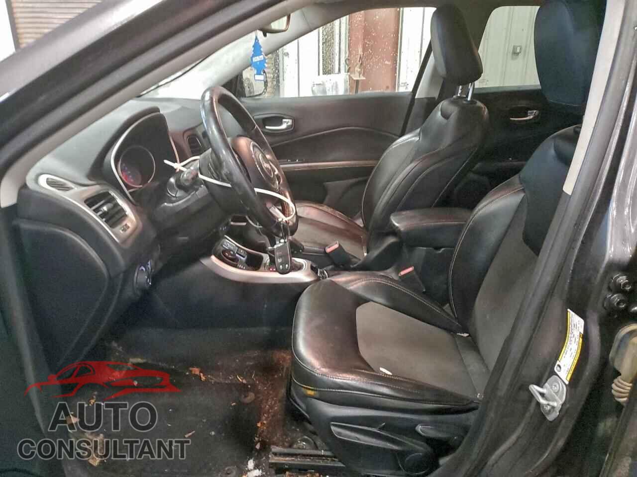 JEEP COMPASS 2019 - 3C4NJDBB6KT647016