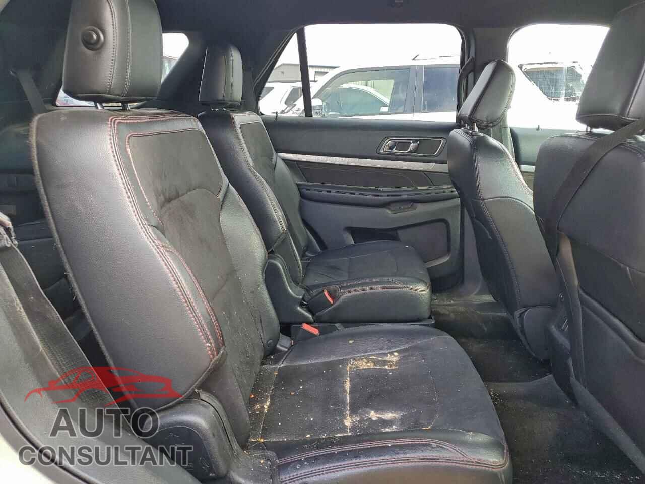 FORD EXPLORER 2018 - 1FM5K7D81JGA17841