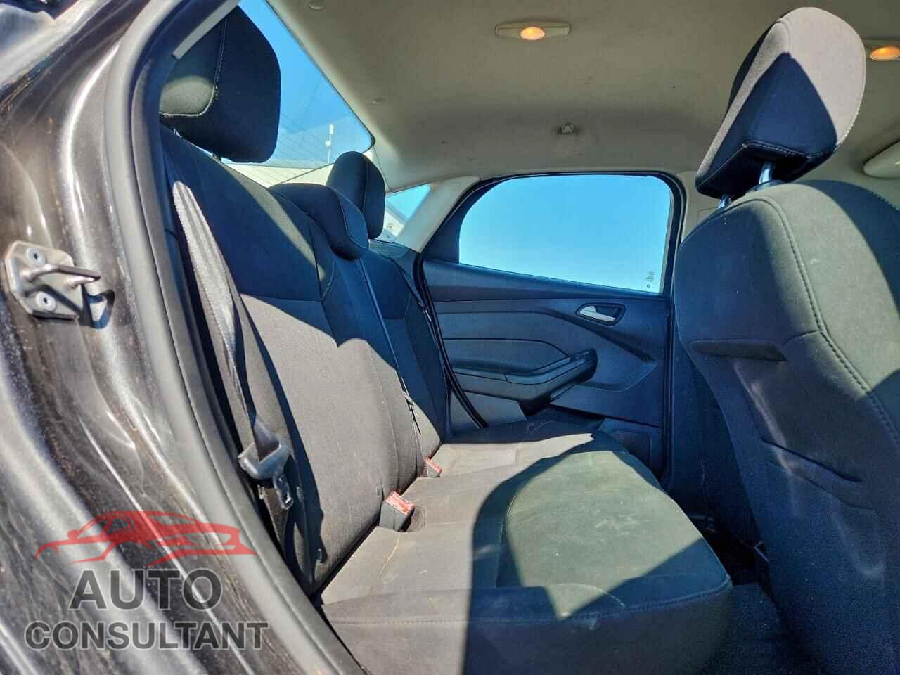 FORD FOCUS 2017 - 1FADP3F25HL269599