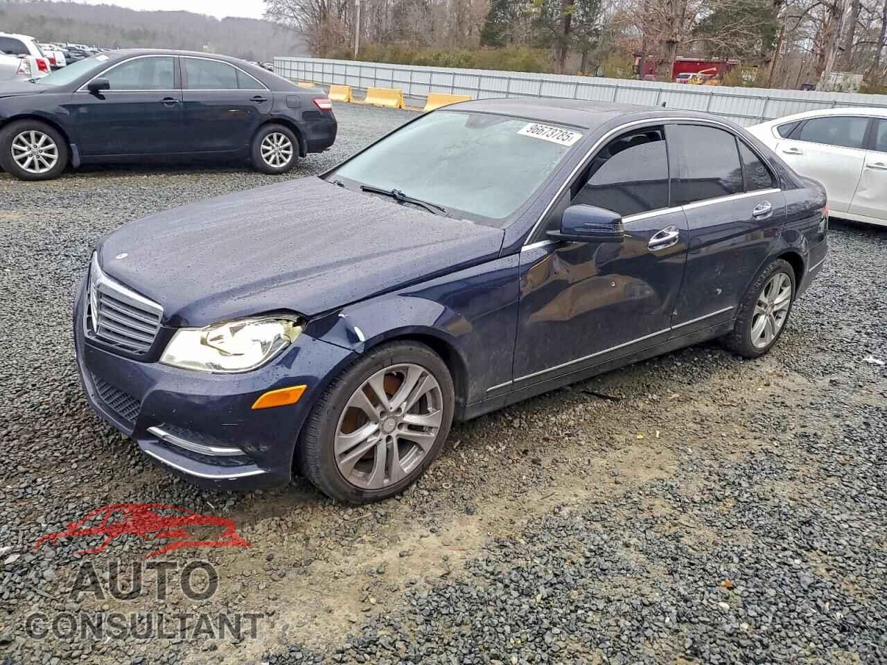 MERCEDES-BENZ C-CLASS 2013 - WDDGF8AB7DR253173